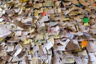 Aşk mesajı Juliet evde, Verona ile kaplı duvar parçası