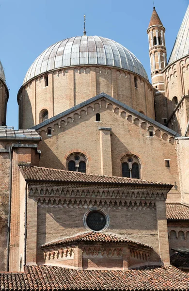 Basilika von Sant 'Antonio da Padova in Padua — Stockfoto