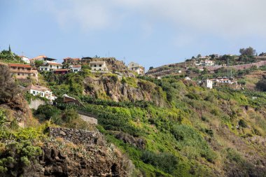 Ribeira Brava Madeira Adası yakınlarında hills