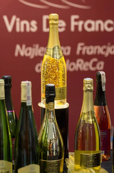Nemzetközi bor-kereskedelem tisztességes Enoexpo Krakkóban — Stock Fotó