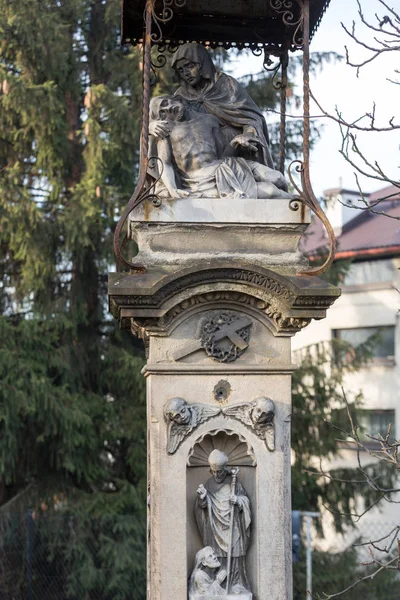 Old Wayside shrine by an unknown artist in Swoszowice near Cracow — Stock Photo, Image