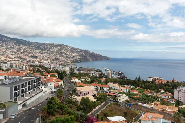 Vista panorâmica do Funchal na Ilha da Madeira. Portugal — Fotografia de Stock