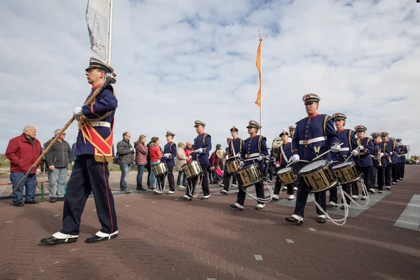 El tradicional desfile de flores Bloemencorso de Noordwijk a Haarlem en los Países Bajos . — Foto de Stock