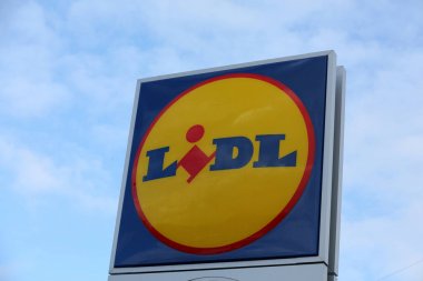 Lidl mavi gökyüzü, Lidl karşı Alman küresel indirim süpermarket zinciri işaretidir. 