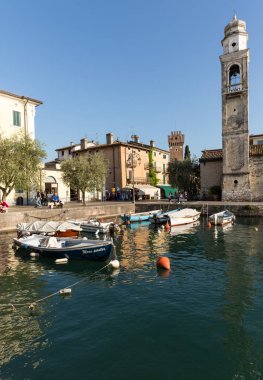 Küçük eski bağlantı noktası Merkezi Lazise, Garda Gölü, Verona