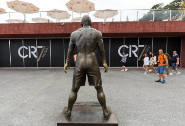 Müze Cr 7 Funchal Madeira'girişine önce Christiano Ronaldo staue. 