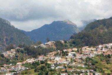 Panoramik Funchal, Madeira Adası üzerinde. Portekiz