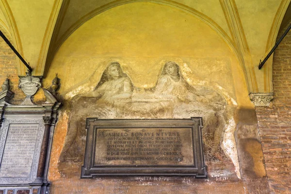 Basiliek van Saint Anthony binnenplaats. Padua, Italië. — Stockfoto