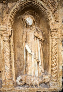 Archangel Michael ile Paliotto ve Kutsal Mary Magdalene ve Marth Castelvecchio'yu Müzesi'nde. Verona, İtalya.