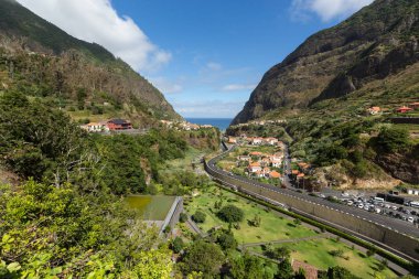  Sao Vicente Köyü ve Teras ekimi çevresinde. Kuzey Sahil Madeira Adası
