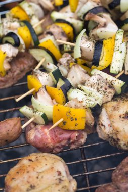 lezzetli ızgara et ve Sebze Izgara ile Barbekü 