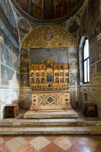 Baptisterio del Duomo o Catedral de Santa Maria Assunta de Giusto de Menabuoi (1375-1376). Padua, Italia . —  Fotos de Stock