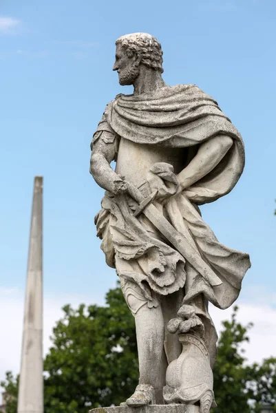 Estátua na Piazza of Prato della Valle, Pádua, Itália . — Fotografia de Stock