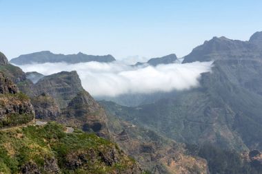 Belgili tanımlık geçmek Boca da Encumeada Madeira görüntüleyin. Portekiz