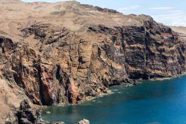 Portekiz 'in Madeira şehrinin doğusundaki Ponta de Sao Lourenco' da güzel bir manzara.