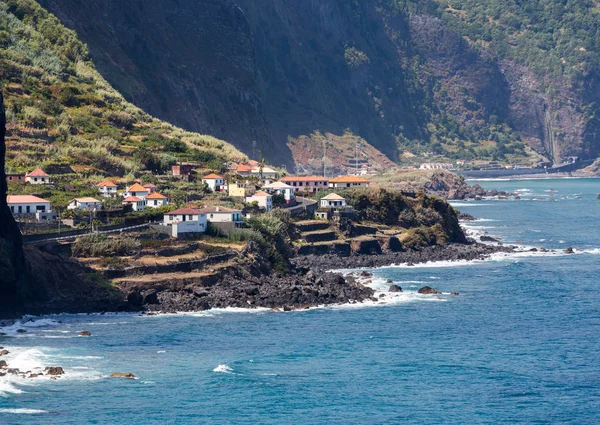 View of the Northern coastline of Madeira, Portugal, in the Sao Vicente area . — Stock Photo, Image