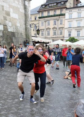  30 cadde - sokak tiyatroları Krakov, Polonya için Uluslararası Festivali. New Shores - bir street parade doğru bir Odyssey