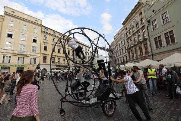 Street - International Festival of Street Theaters in Cracow, Poland.  An Odyssey Towards New Shores -  a street parade — Stock Photo, Image