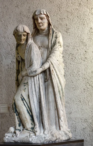 Statue des femmes au Musée Castelvecchio. Vérone, Italie — Photo