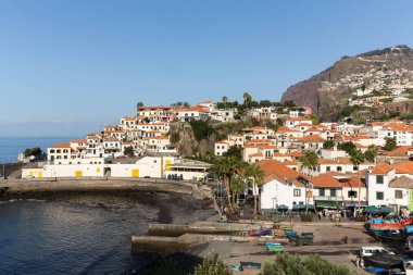 Camara de Lobos - geleneksel balıkçı köyü, Funchal Madeira beş kilometre yakınında. Portekiz.