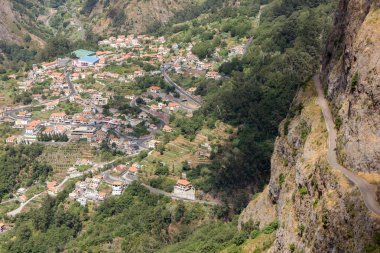 Rahibeler, Curral das Freiras Madeira Adası Vadisi.