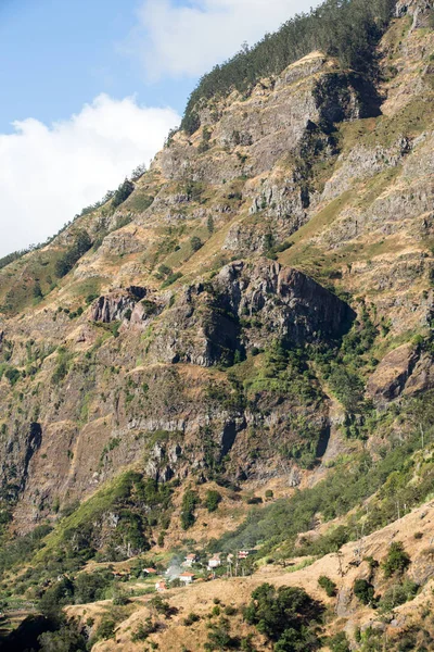 A hágó Boca da Encumeada-Madeira déli kilátás. — Stock Fotó