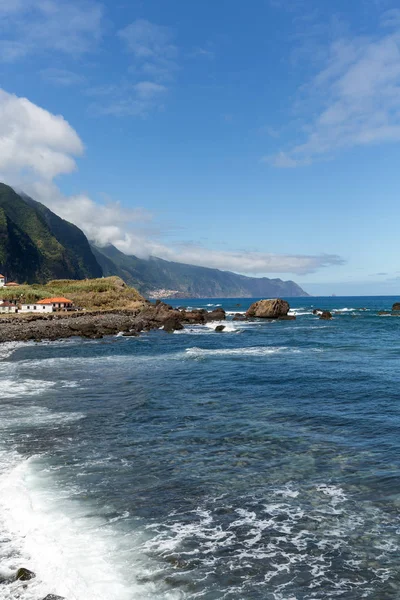 View of the Northern coastline of Madeira, Portugal, in the Sao Vicente area — Stock Photo, Image