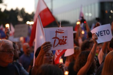 Hükümet muhalifleri binlerce Krakow'da yeni yargı reformlar ve Yargıtay değiştirmek için gelecek planları karşı protesto etti. Cracow. Polonya.