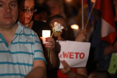 Hükümet muhalifleri binlerce Krakow'da yeni yargı reformlar ve Yargıtay değiştirmek için gelecek planları karşı protesto etti. Cracow. Polonya.