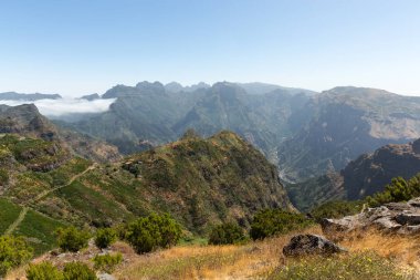 Belgili tanımlık geçmek Boca da Encumeada Madeira görüntüleyin. Portekiz