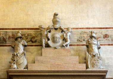 Verona, İtalya Sant'Anastasia Kilisesi'nin iç. Sant'Anastasia Dominik siparişinin Verona kilisesidir, bu 1280-1400 içinde inşa edilmiştir