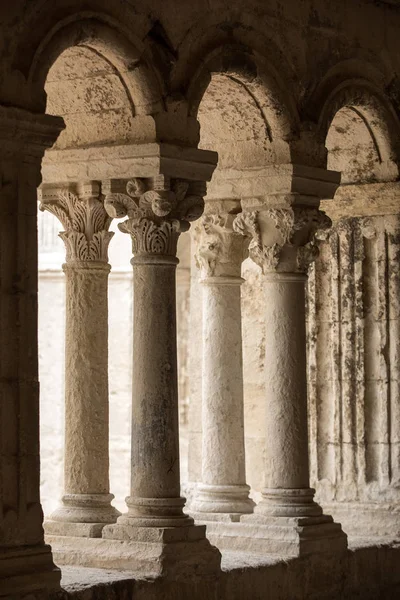 Klostret St Peter i Montmajour nära Arles, Frankrike. — Stockfoto