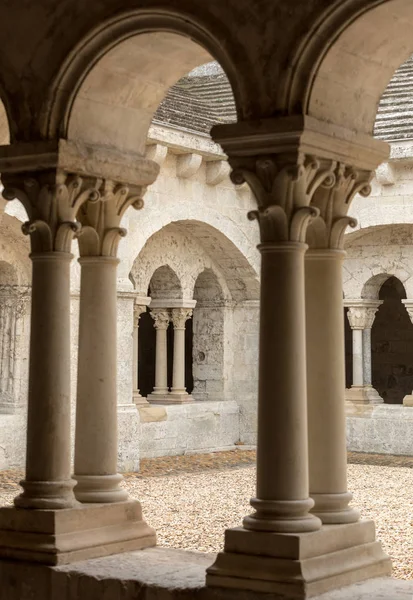 Abbaye de Saint-Pierre à Montmajour près d'Arles, France. — Photo