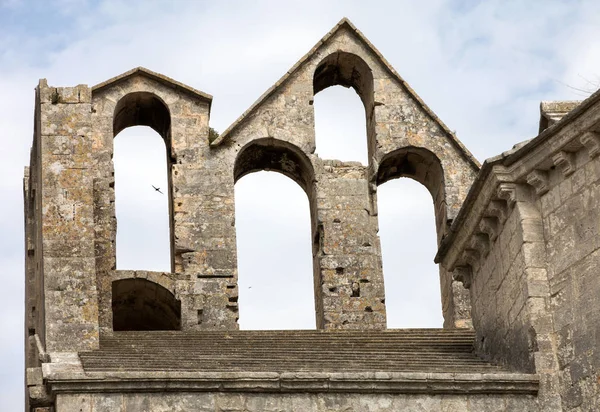 Arles, Fransa yakınlarındaki Montmajour 'da Aziz Peter Manastırı. — Stok fotoğraf