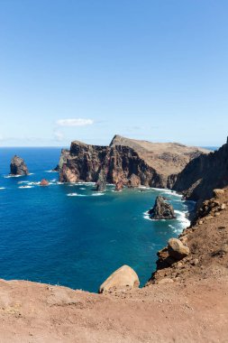 Portekiz 'in Madeira şehrinin doğusundaki Ponta de Sao Lourenco' da güzel bir manzara..