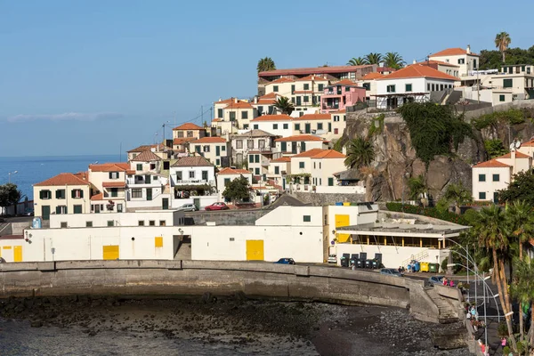 Camara de Lobos - geleneksel balıkçı köyü, Funchal Madeira beş kilometre yakınında. Portekiz