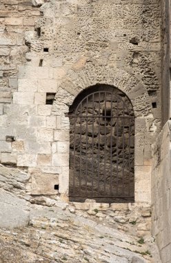 Fransa, Arles yakınlarındaki Montmajour Manastırı.