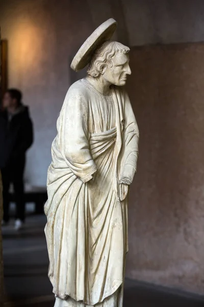 Castelvecchio museet. Verona, Italien. Korsfäst, den Mary och Saint John från kyrkan av San Giacomo di Tomba — Stockfoto