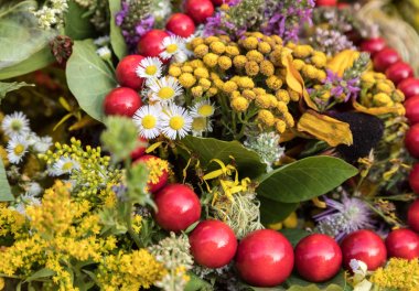 el yapımı güzel buketler çiçek ve otlar.