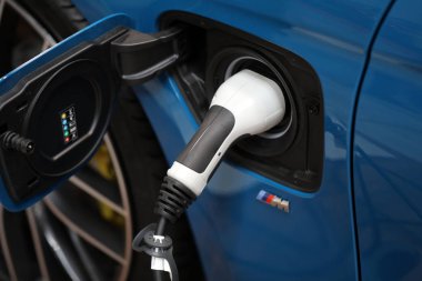 Moto Show Krakow 3rd edition, görüntülenen Bmw i8 elektrikli otomobil eklentisi sistemi. Otomotiv Sanayi Poland.Exhibitors mevcut en ilginç yönleri