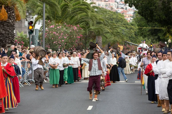 Festival vína Madeira ve Funchalu. Madeira, Portugalsko. — Stock fotografie