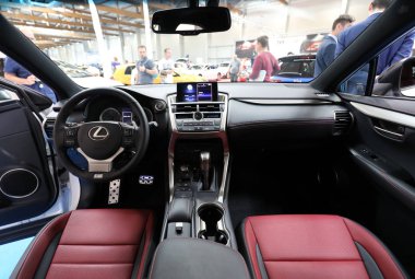 Moto Show Cracow Polonya gösterilen Lexus iç tasarım. Katılımcı otomotiv sektörünün en ilginç yönleri mevcut