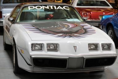Moto Show Krakow 3rd edition, görüntülenen Pontiac Trans Am. Polonya. Katılımcı otomotiv sektörünün en ilginç yönleri mevcut
