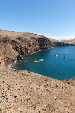 Portekiz 'in Madeira şehrinin doğusundaki Ponta de Sao Lourenco' da güzel bir manzara.