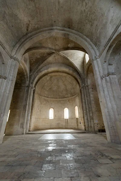  Abbey St Peter Montmajour Arles, Fransa yakınındaki iç
