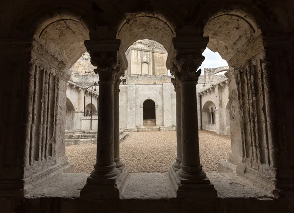 Montmajour Arles, Fransa yakınındaki, St. Peter Abbey manastırda