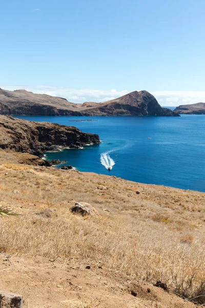 Prachtig landschap aan de Ponta de Sao Lourenco, het oostelijke deel van Madeira, Portugal — Stockfoto