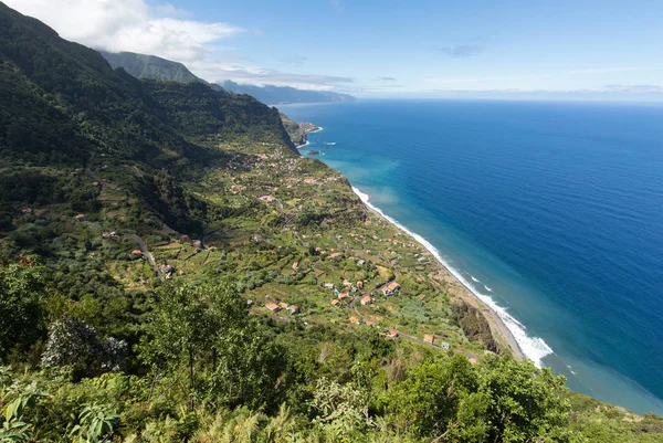 Madeira, Portekiz Kuzey kıyısında üzerinde bakış açısı