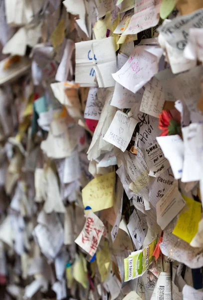 Aşk mesajı Juliet evde, Verona, İtalya ile kaplı duvar parçası