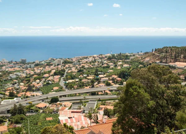 Vue panoramique de Funchal sur l'île de Madère. Portugal — Photo